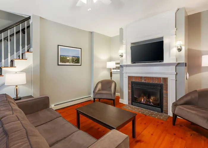Essex Street Inn & Suites, An Ascend Collection Hotel
